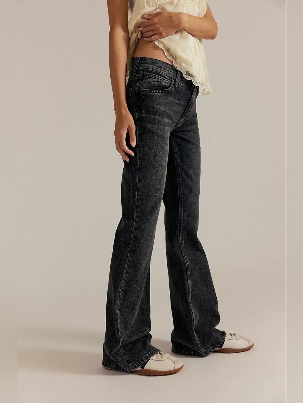  We The Free West Coast Relaxed Flare Jeans Women's Black Size 27